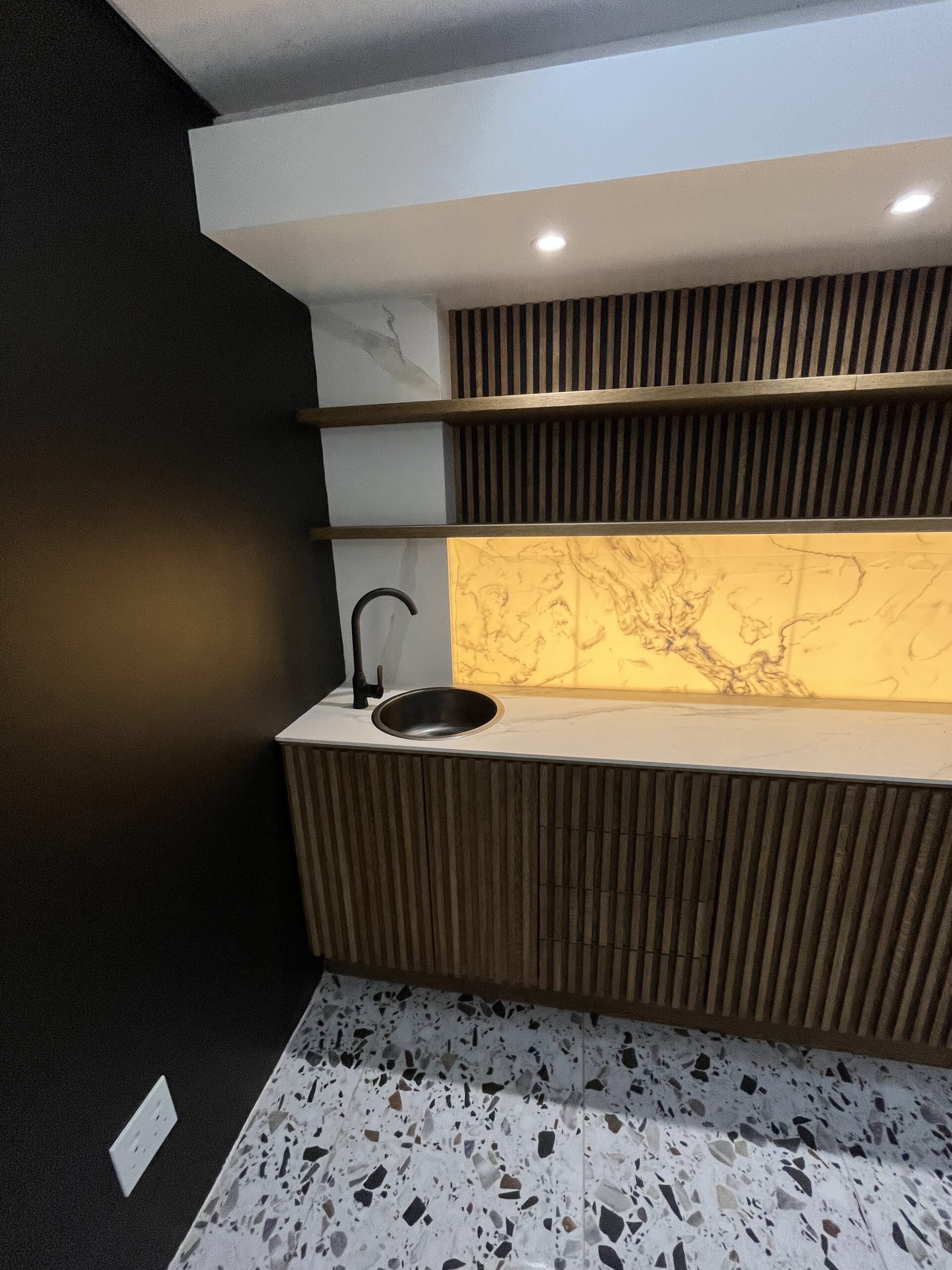 Interior design feature