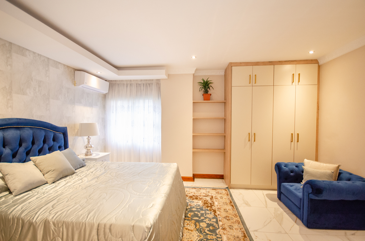 Bedroom built-in cupboard installation